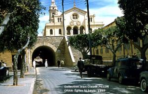 MB h- 036- eglise St-Louis et place de la perle